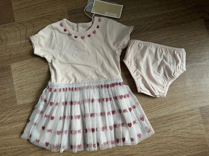 Magnifique robe Michael Kors 3 mois neuve