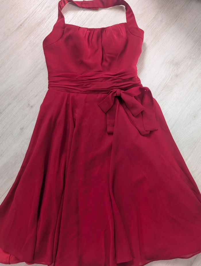 Jolie robe de cérémonie rouge - photo numéro 2