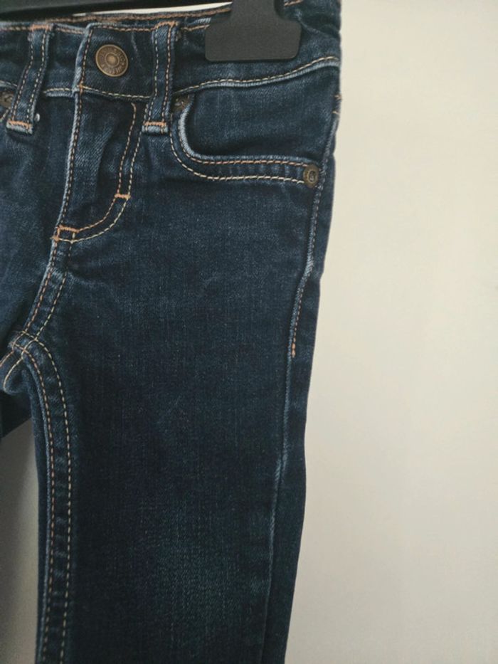 Ensemble Gilet et Jean / Gemo et Tommy Hilfiger 12 mois 👦 - photo numéro 7