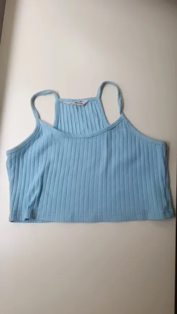 Débardeur bleu ciel 9 ans