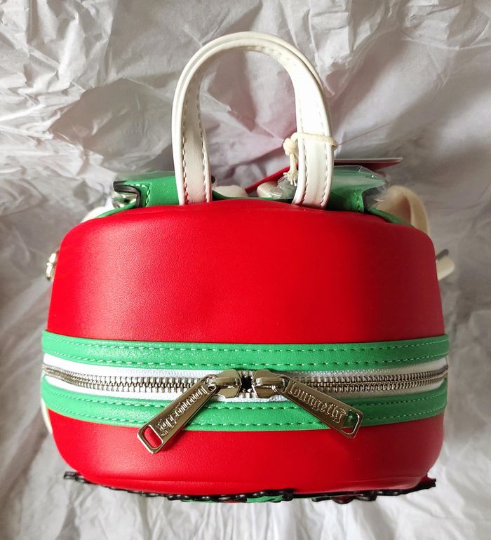 Sanrio - Hello Kitty - Winter Wonderland - Mini Sac à Dos Loungefly - photo numéro 5