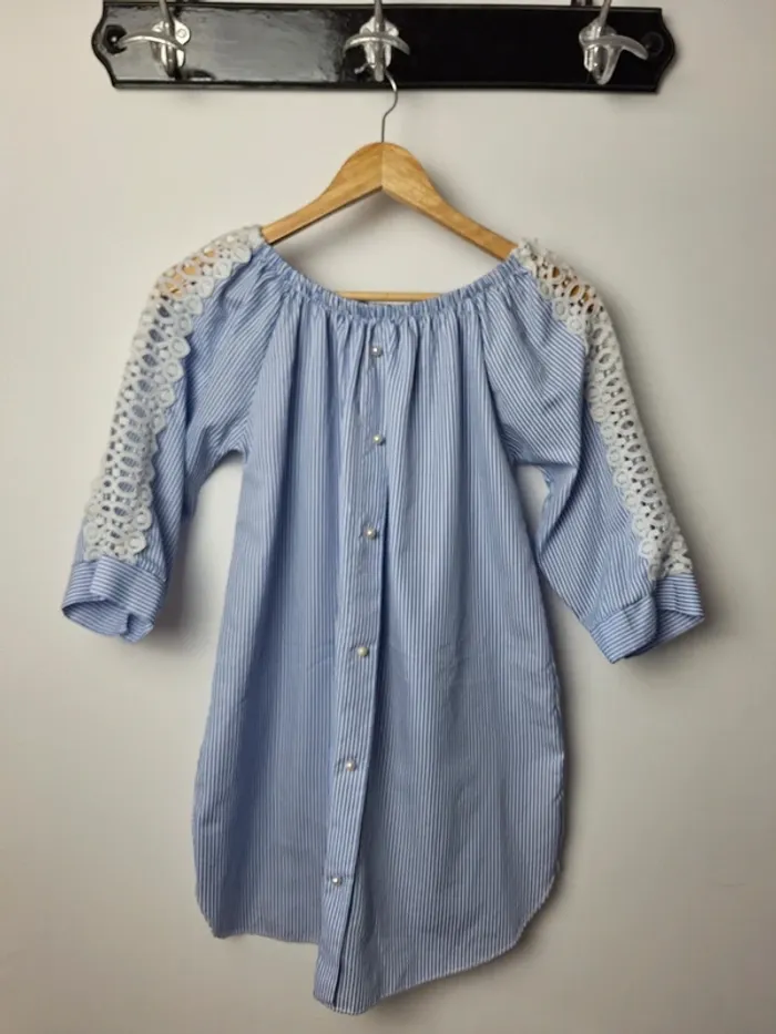Robe rayée bleue et blanches manches ajourees 38