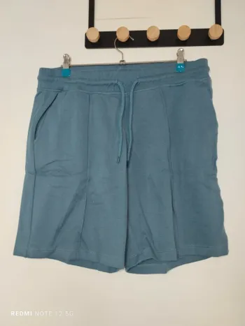 Jolie short bleu taille M
