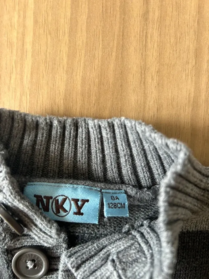 Pull NKY 8 ans - photo numéro 4