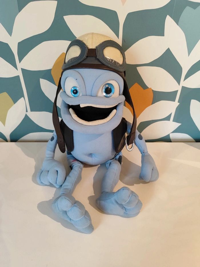 Peluche the annoying thing