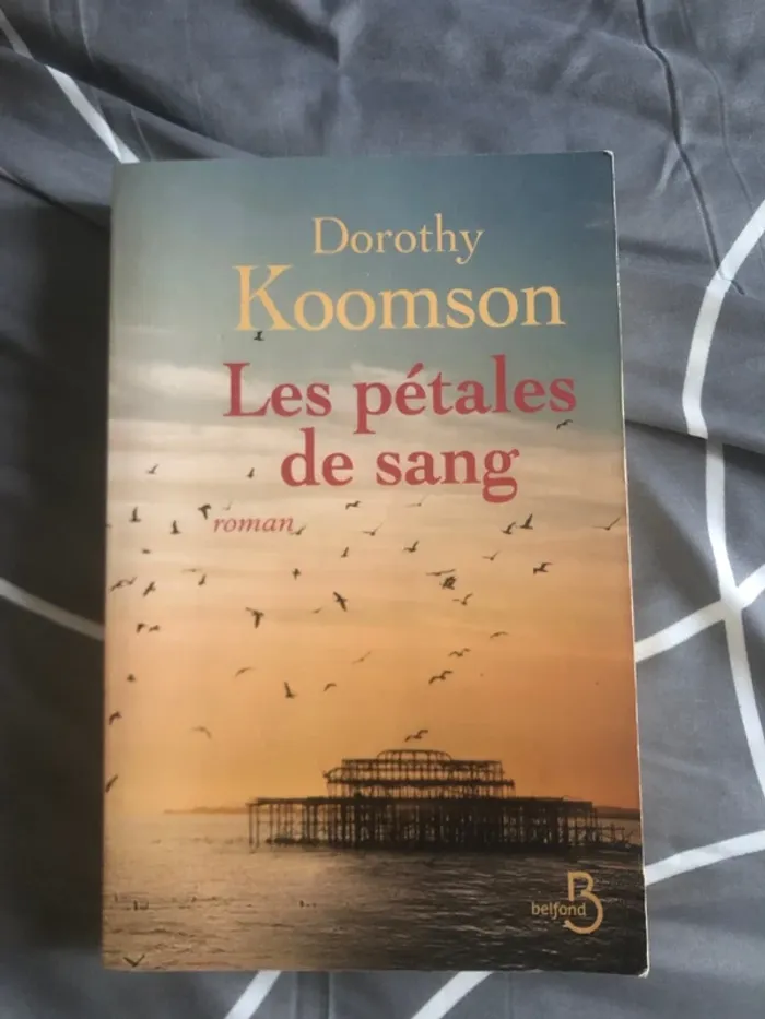 Roman les pétales de sang 📕 - photo numéro 2