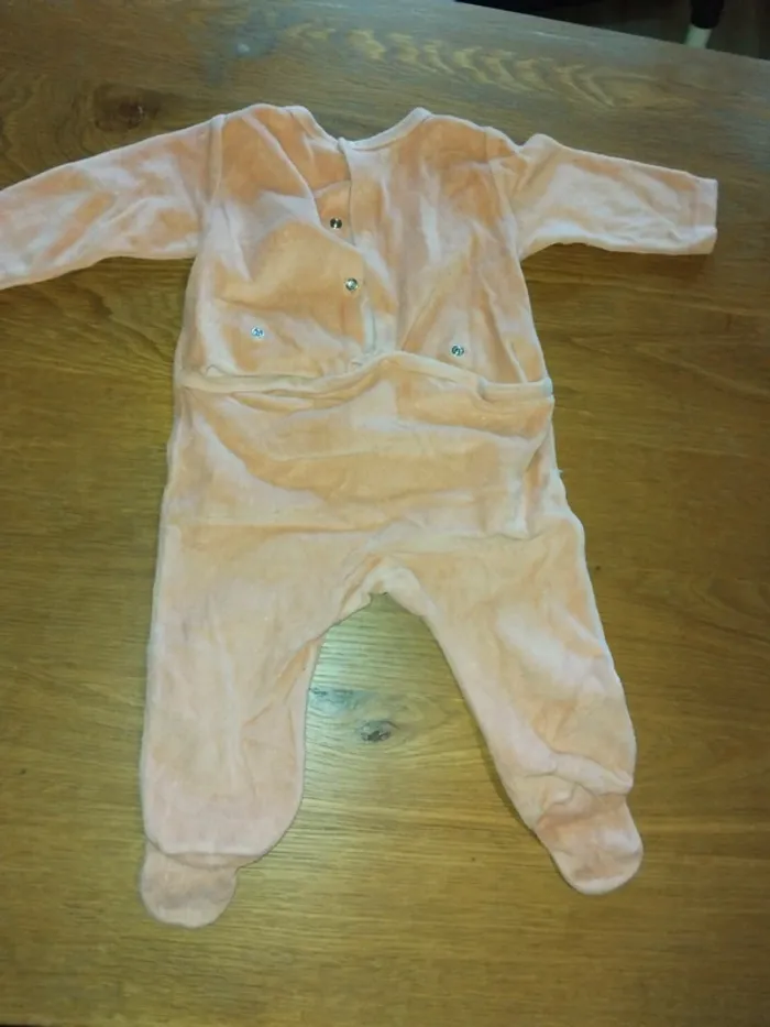 Pyjamas velours  taille 9 mois - photo numéro 3
