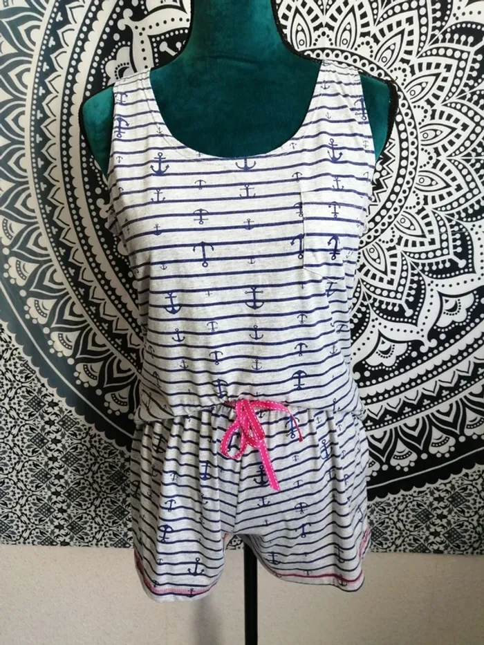 Ensemble de pyjama débardeur et short gris rayé à motifs ancres marines / little with you / (S-M)