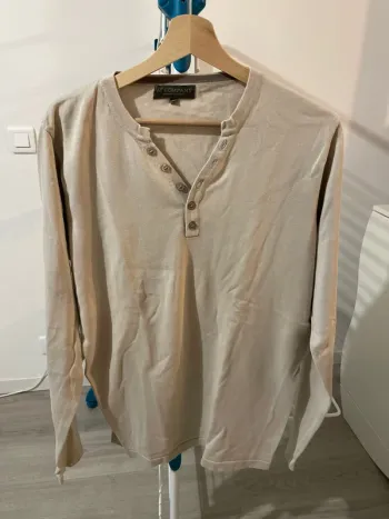 Pull léger col en V