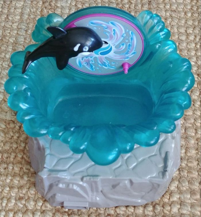 MTPA Littlest Pet Shop G1 Vintage Shamu Family Playset / La famille orque (1995)