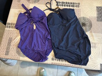 2 maillots de bain