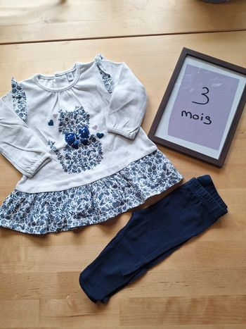 Ensemble pour fille taille 3 mois très bon état