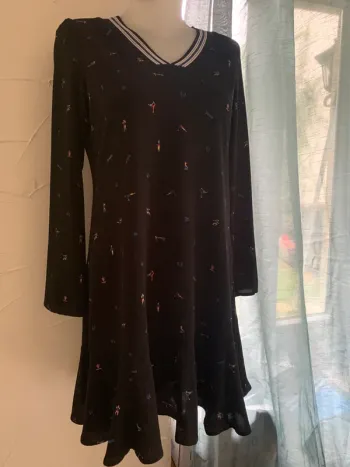 Robe Icode taille 38 manches longues très bon état