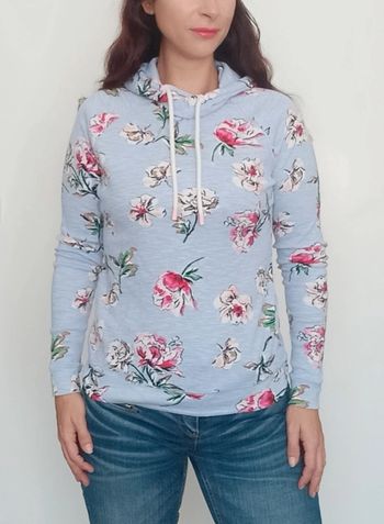 Sweat casual fleuri a capuche petit 40