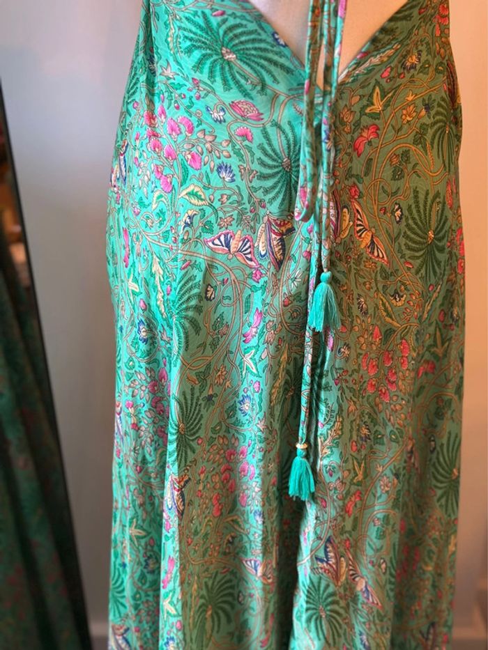 Robe longue imprimé fleuri, dos nu, en soie taille U - photo numéro 8