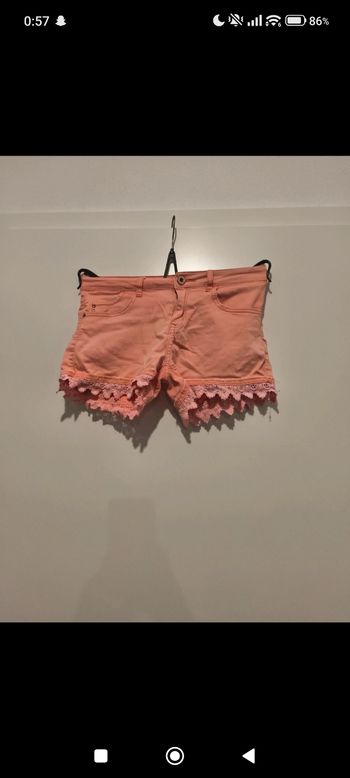 Short de couleur abricot 