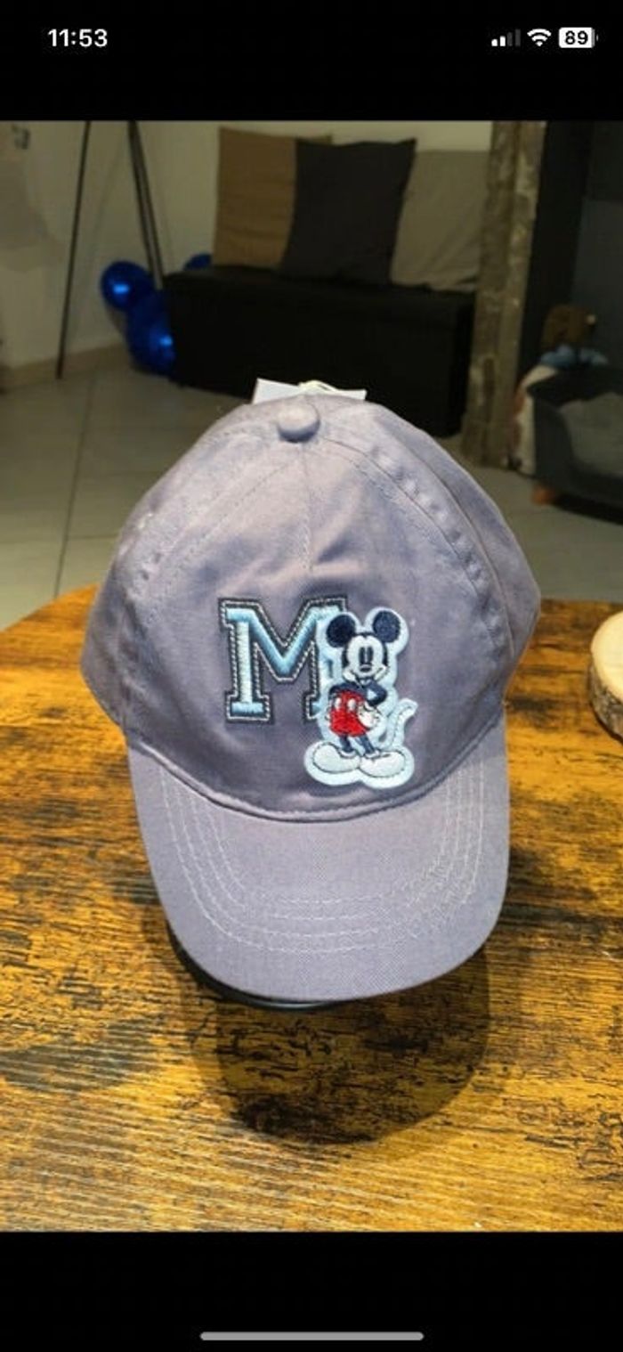 Casquette garçon mickey neuf avec étiquette