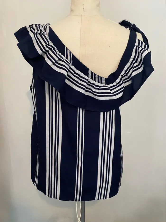 Top asymétrique rayé – ONLY – Taille 40 - photo numéro 2