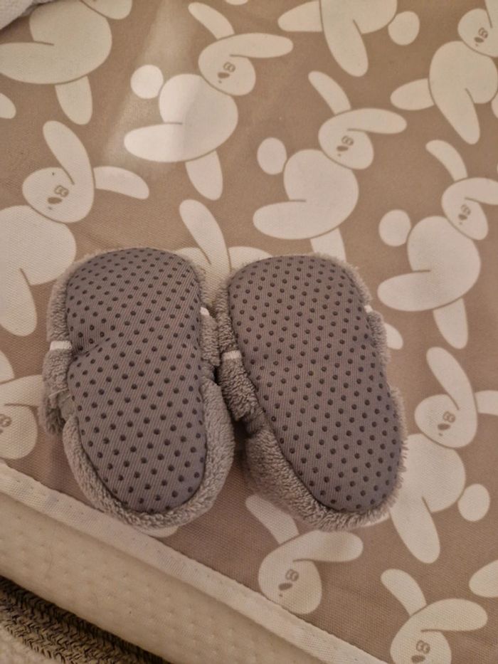 Chaussons bébé 1-3mois - photo numéro 3