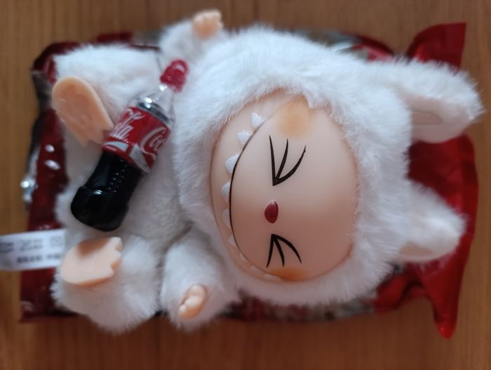 Labubu coca