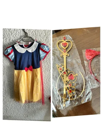 Robe de princesse Blanche-Neige 130 cm neuve