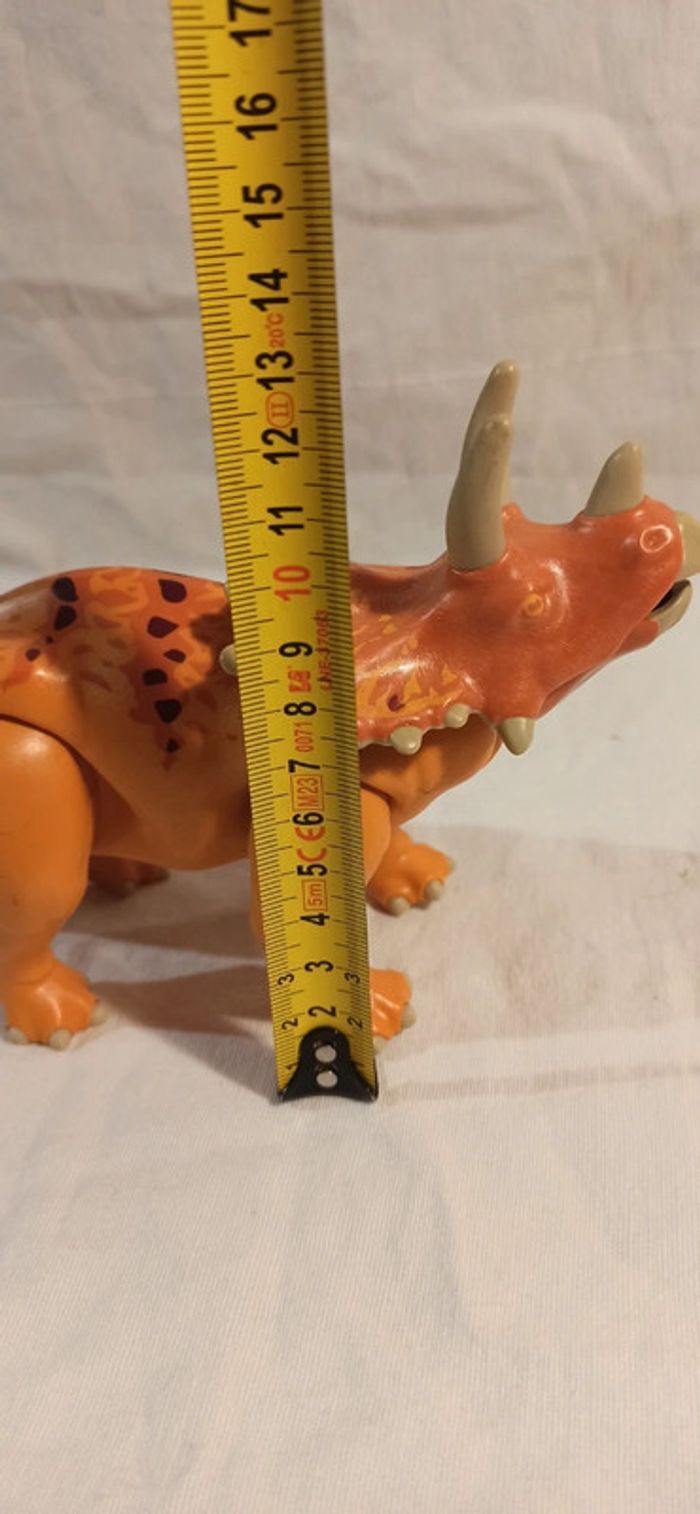 Dinosaure triceratops orange playmobil - photo numéro 11