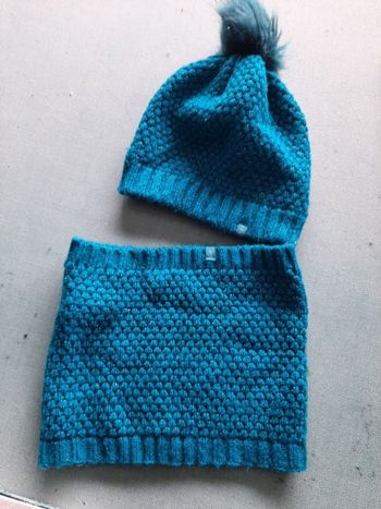 Ensemble bonnet et tour de cou