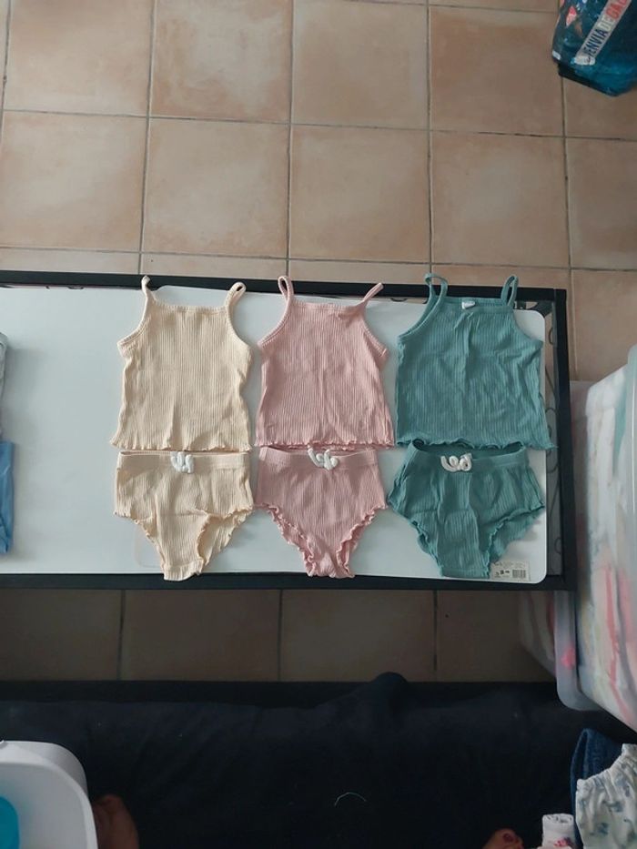 Lot 3 ensembles débardeur/culotte 80 cm