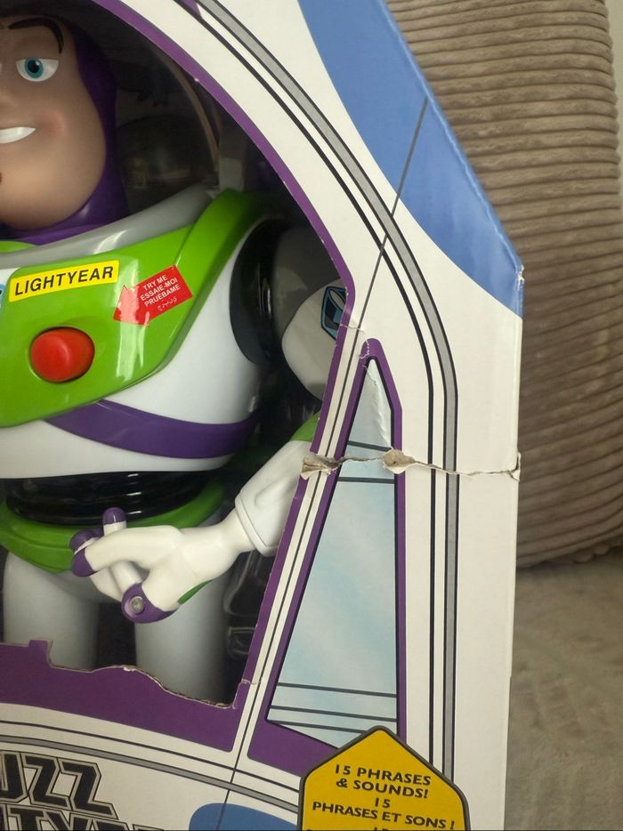 Jouet Buzz L’Éclair – Figurine Parlante 15 Phrases & Sons – Disney Pixar Toy Story - photo numéro 4