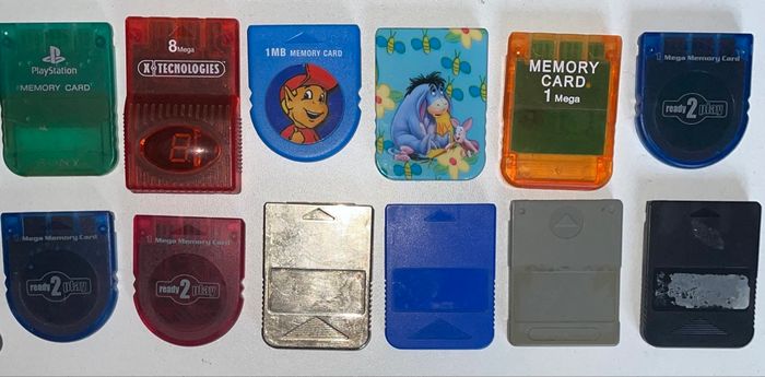 lot PS1 PSone Playstation + câbles, manettes et cartes mémoires - photo numéro 2