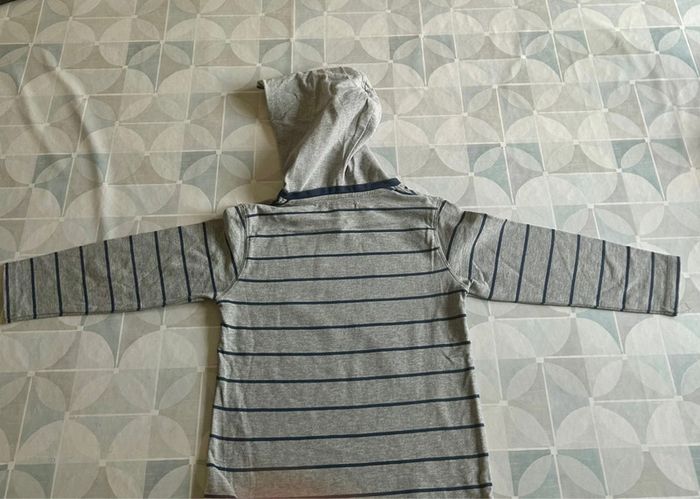 Sweat garçon - 6 ans - Tape à l’œil - en très bon état - photo numéro 2