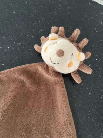 Doudou, hérisson, plat, velours, marron, attache tétine
