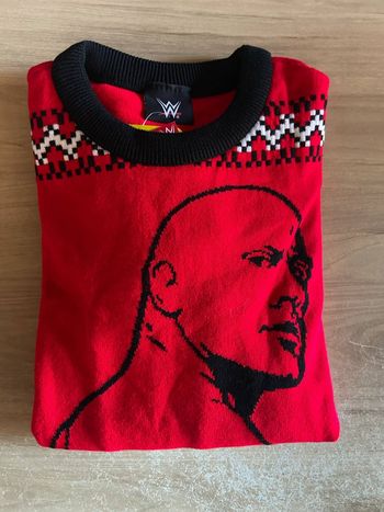 Pull moche de noël WWE The Rock rouge et noir taille M