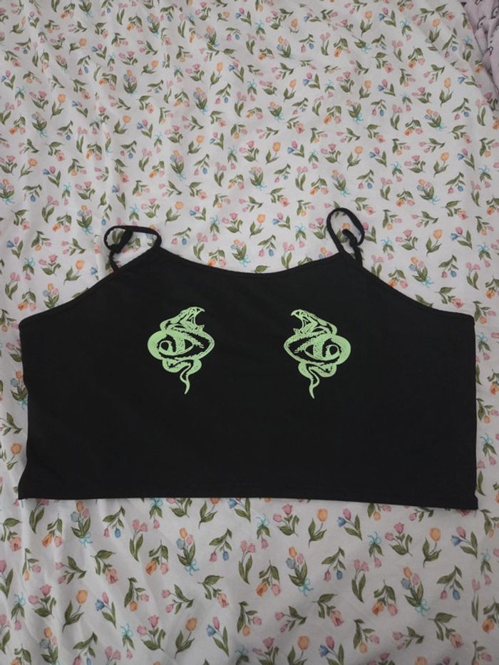 Crop top dragon noir et vert fluo