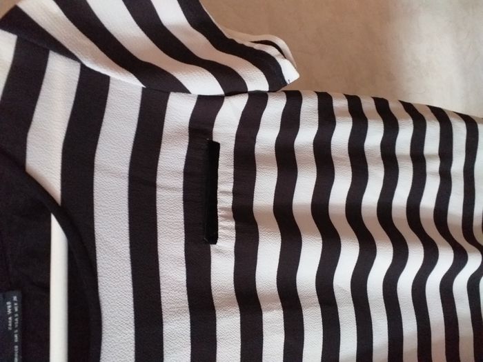 Tee-shirt Zara , T S 36 - photo numéro 3