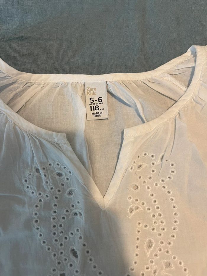 Tunique blouse blanche brodée - Zara Kids - T. 5/6 ans - photo numéro 2