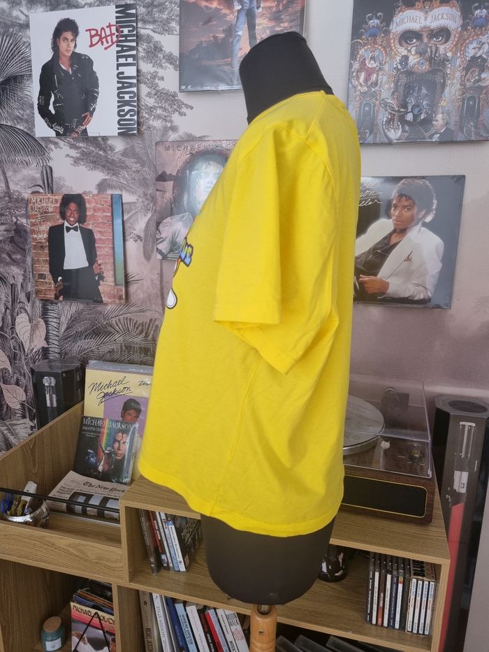 T-shirt Jaune DisneylandParis - photo numéro 5