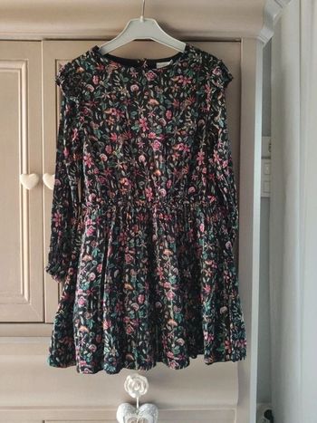 Robe fleuri noire et doré orchestra 10 ans