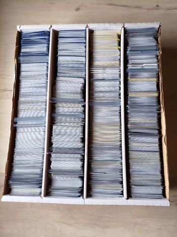 Lot de 100 cartes Pokémon VF en très bon état