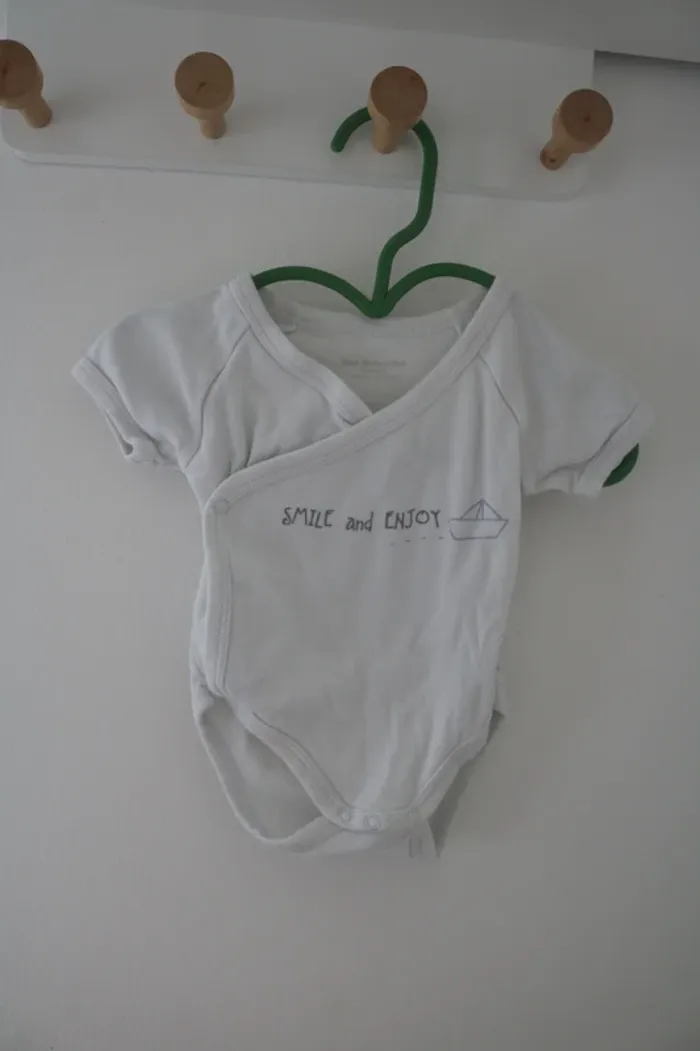 Lot bodies été garçon Vertbaudet 1 mois - photo numéro 2