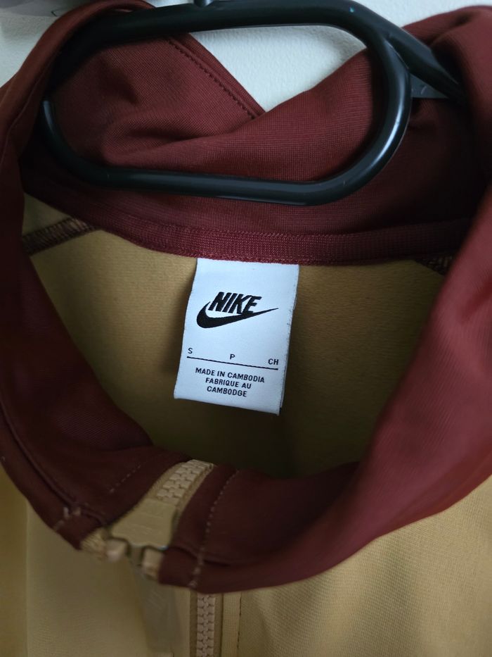 Ensemble jogging nike taille s - photo numéro 3