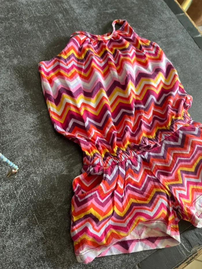 Combinaison short violet orange jaune  3 ans gap - photo numéro 4