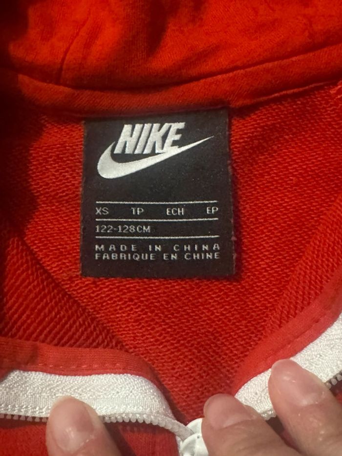 Veste à capuche Nike XS 122/128cm - photo numéro 2