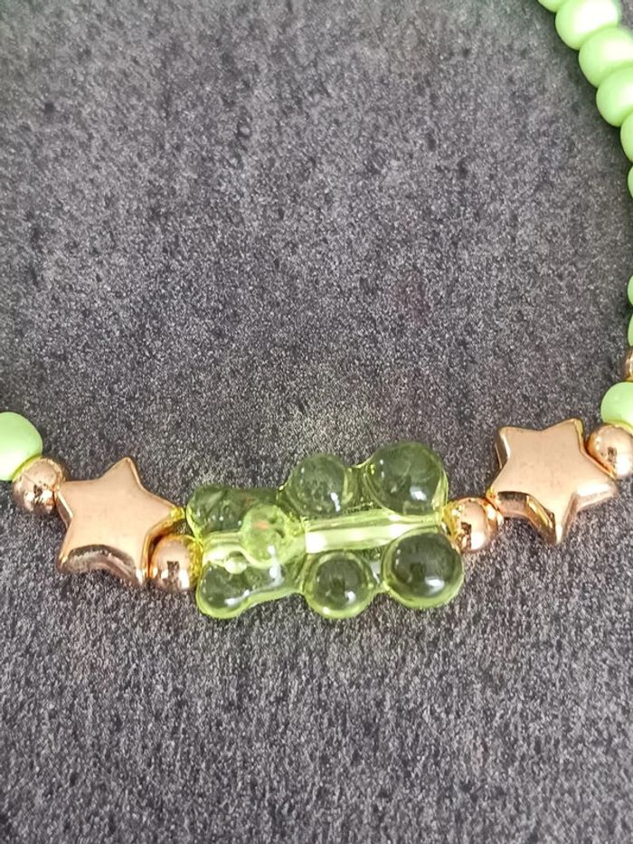 Bracelet nounours vert et perles vert pomme - photo numéro 2