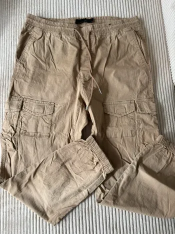 Cargo taille 44