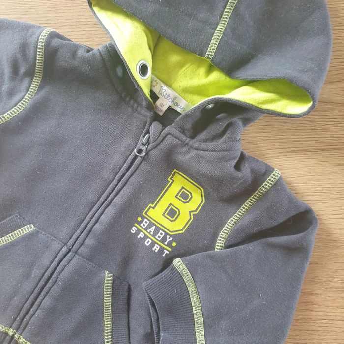 💚 Veste zipper avec capuche Kiabi 6 mois #emyfleury_6moisgarçon - photo numéro 2