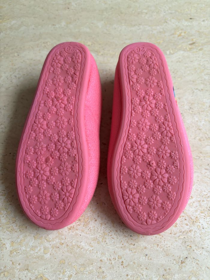 PANTOUFLES "DISNEY-MINNIE" ROSES - POINTURE : 26 - photo numéro 5