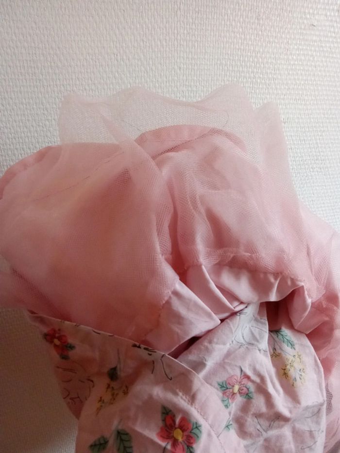 Superbe robe avec lapins et fleurs - photo numéro 5