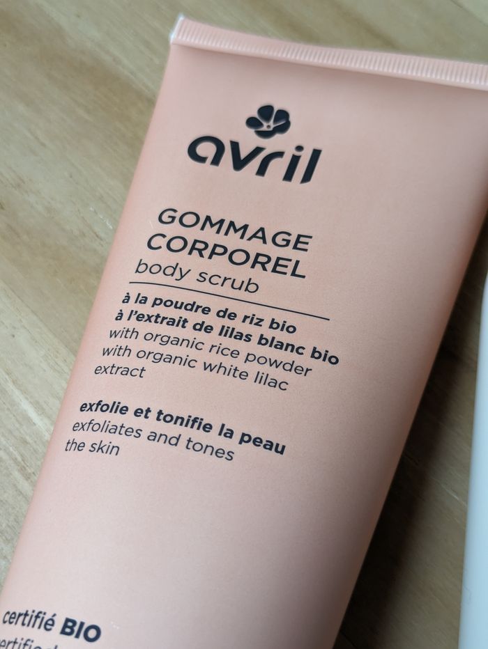 Lot gommage corporel et lait démaquillant Avril - photo numéro 5