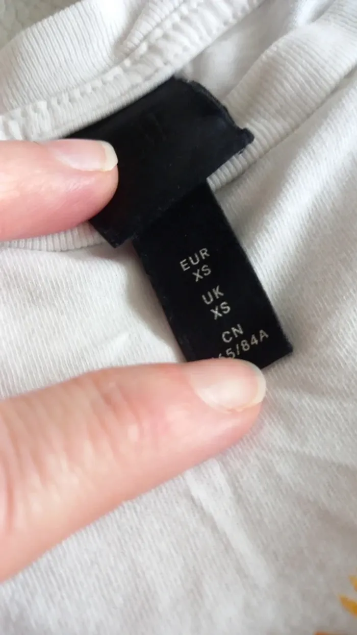 Tshirt h&m taille xs - photo numéro 2